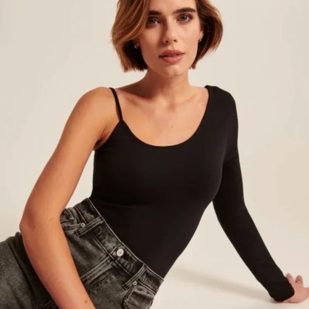 NEW Abercrombie one sleeve bodysuit - XXS